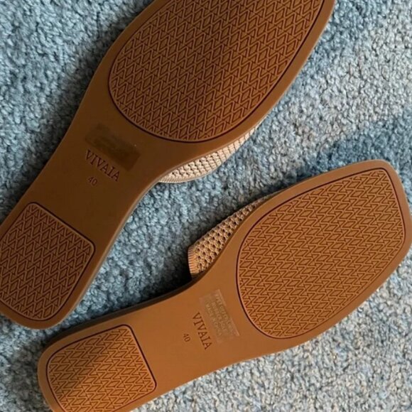 Women's Cream Slide Sandals - Picture 2 of 11